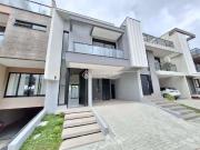 Casa / Sobrado em Condomínio para Venda em Curitiba/PR...