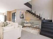 Casa / Sobrado em Condomínio para Venda em Curitiba/PR...