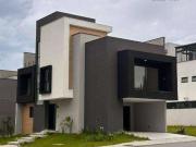 Casa / Sobrado em Condomínio para Venda em Curitiba/PR...