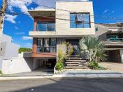 Casa / Sobrado em Condomínio para Venda em Curitiba/PR...