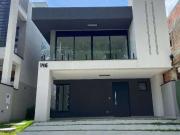 Casa / Sobrado em Condomínio para Venda em Curitiba/PR...