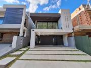 Casa / Sobrado em Condomínio para Venda em Curitiba/PR...