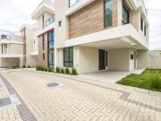 Casa / Sobrado em Condomínio para Venda em Curitiba/PR...