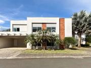 Casa / Sobrado em Condomínio para Venda em Curitiba/PR...