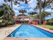 Casa / Sobrado em Condomínio para Venda em Curitiba/PR...