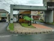 Casa / Sobrado em Condomínio para Venda em Curitiba/PR...
