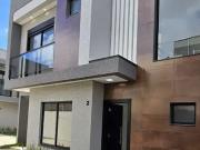 Casa / Sobrado em Condomínio para Venda em Curitiba/PR...