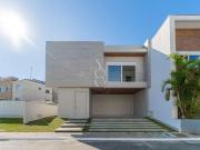 Casa / Sobrado em Condomínio para Venda em Curitiba/PR...