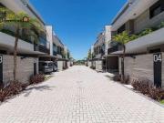 Casa / Sobrado em Condomínio para Venda em Curitiba/PR...