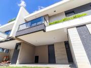 Casa / Sobrado em Condomínio para Venda em Curitiba/PR...