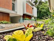 Casa / Sobrado em Condomínio para Venda em Curitiba/PR...