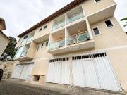 Casa / Sobrado em Condomínio para Venda em Duque de...