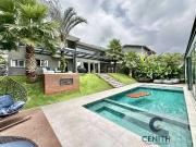 Casa / Sobrado em Condomínio para Venda em Embu das...