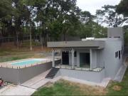 Casa / Sobrado em Condomínio para Venda em Esmeraldas/MG...