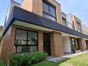 Casa / Sobrado em Condomínio para Venda em...
