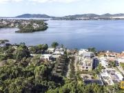 Casa / Sobrado em Condomínio para Venda em...