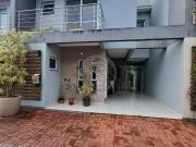 Casa / Sobrado em Condomínio para Venda em...