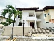 Casa / Sobrado em Condomínio para Venda em Fortaleza/CE...