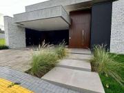 Casa / Sobrado em Condomínio para Venda em Foz do...