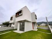 Casa / Sobrado em Condomínio para Venda em Garopaba/SC...