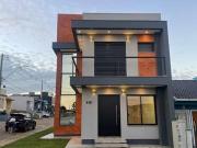 Casa / Sobrado em Condomínio para Venda em Gravataí/RS...