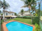 Casa / Sobrado em Condomínio para Venda em Guarujá/SP...