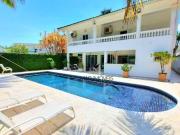 Casa / Sobrado em Condomínio para Venda em Guarujá/SP...