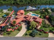 Casa / Sobrado em Condomínio para Venda em Guarujá/SP...