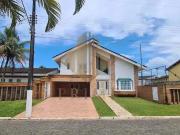Casa / Sobrado em Condomínio para Venda em Guarujá/SP...