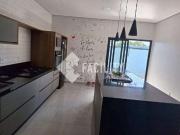 Casa / Sobrado em Condomínio para Venda em... Casa / Sobrado em Condomínio para Venda em...