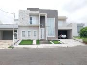 Casa / Sobrado em Condomínio para Venda em...