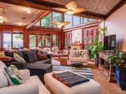 Casa / Sobrado em Condomínio para Venda em Ilhabela/SP...