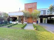 Casa / Sobrado em Condomínio para Venda em Imbé/RS...