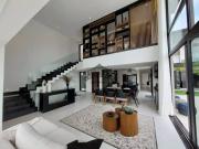 Casa / Sobrado em Condomínio para Venda em Jandira/SP...