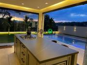 Casa / Sobrado em Condomínio para Venda em Jandira/SP...