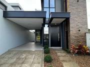 Casa / Sobrado em Condomínio para Venda em Jaraguá do...