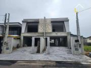 Casa / Sobrado em Condomínio para Venda em Joinville/SC...