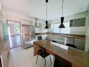 Casa / Sobrado em Condomínio para Venda em Juiz de...