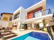 Casa / Sobrado em Condomínio para Venda em Juiz de...