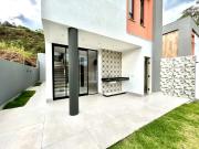 Casa / Sobrado em Condomínio para Venda em Juiz de...