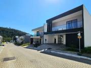 Casa / Sobrado em Condomínio para Venda em Juiz de...