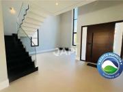 Casa / Sobrado em Condomínio para Venda em Jundiaí/SP...