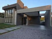 Casa / Sobrado em Condomínio para Venda em Lagoa...