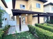 Casa / Sobrado em Condomínio para Venda em Lauro de...