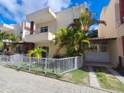Casa / Sobrado em Condomínio para Venda em Lauro de...