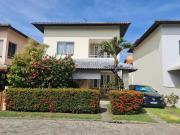 Casa / Sobrado em Condomínio para Venda em Lauro de...