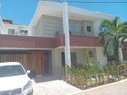 Casa / Sobrado em Condomínio para Venda em Lauro de...