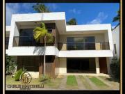 Casa / Sobrado em Condomínio para Venda em Lauro de...