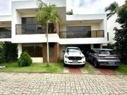 Casa / Sobrado em Condomínio para Venda em Lauro de...