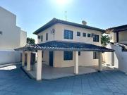 Casa / Sobrado em Condomínio para Venda em Lauro de...